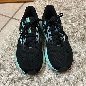 Brooks running sneaker